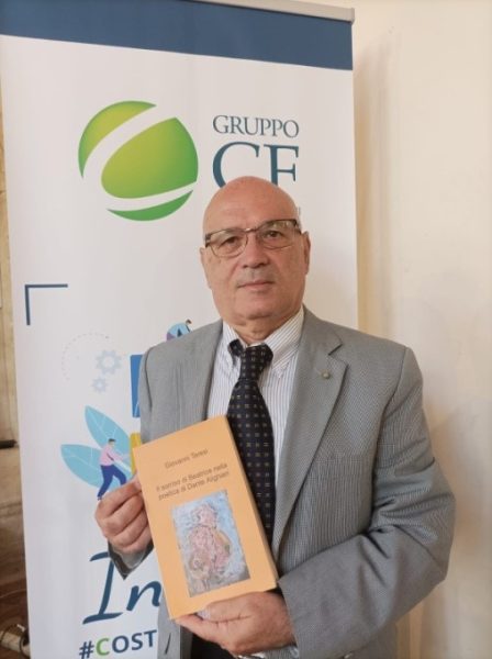 Giovanni Teresi con il suo testo letterario