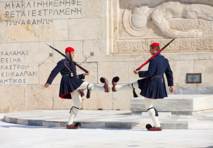 Cambio-guardia-Atene