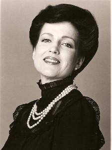 Lella Farrell Cuberli